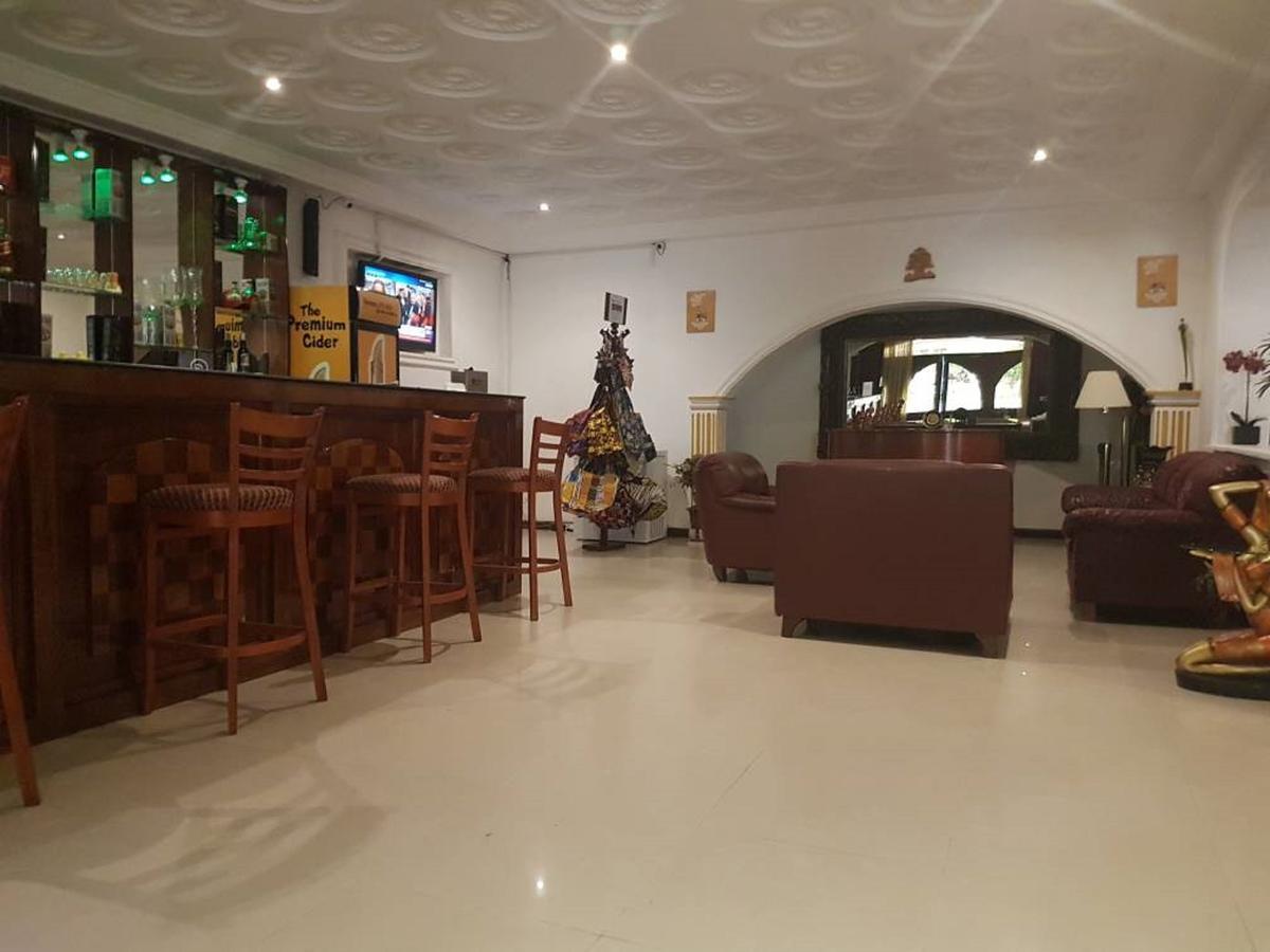 Embassy Suites Hotel มอนโรเวีย ภายนอก รูปภาพ